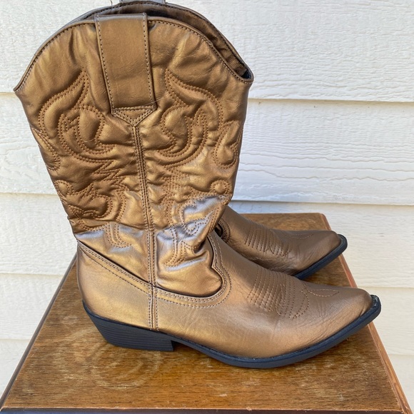 Madden Girl Boots - Picture 5 of 7